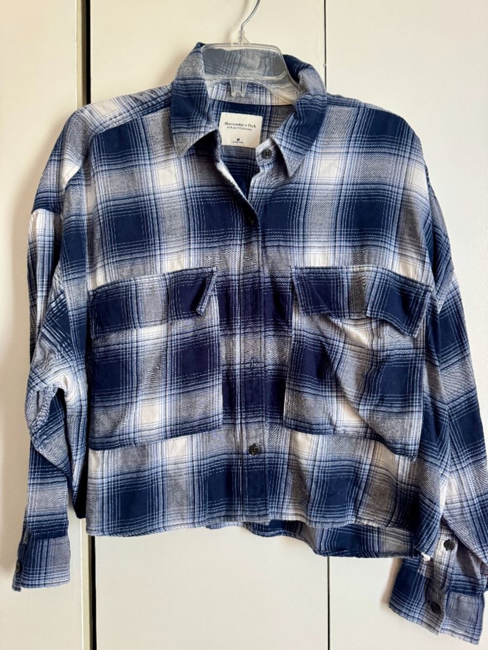 Abercrombie & Fitch Soft AF Collection Plaid Flannel Button Up Blue/White M